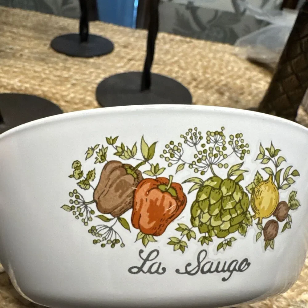 Vintage Corning Ware P81B 1 pt Spice of Life La Sauge Sauce Pan. No Lid.